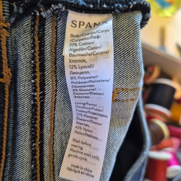 NWT Spanx Medium Wash Distressed Denim Legging - Picture 9 of 10